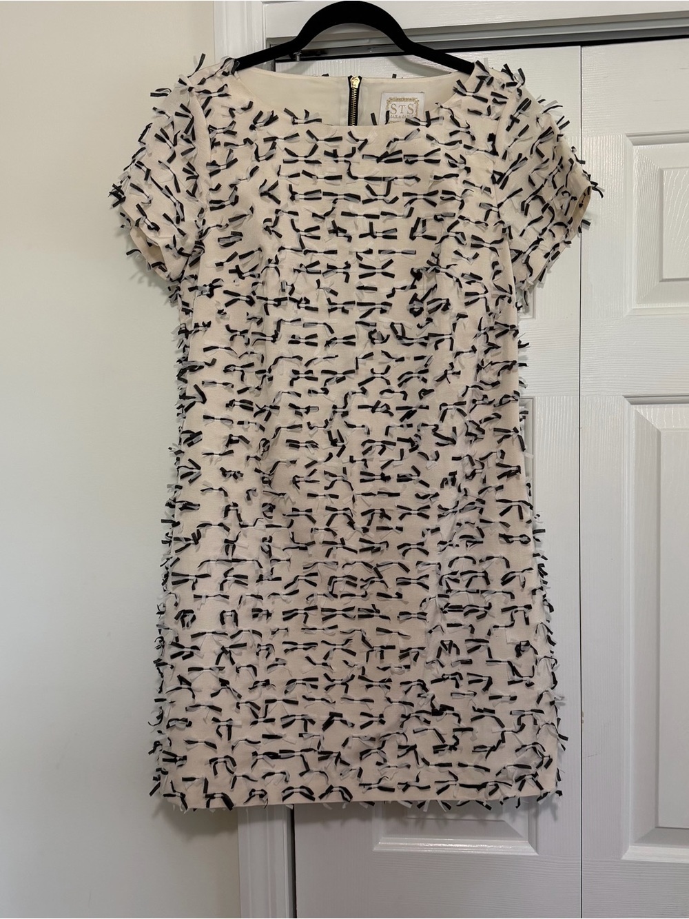 Sail to Sable Off White Black  Short Sleeve Mid Length Dress Size 10